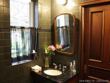 Plum Grove Inn Iowa City Phòng bức ảnh
