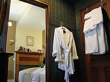 Plum Grove Inn Iowa City Ngoại thất bức ảnh